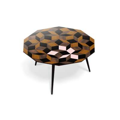 Table basse ronde Penrose, motif géométrique et marqueterie de bois et  rose poudré, design IchetKar, édition bazartherapy